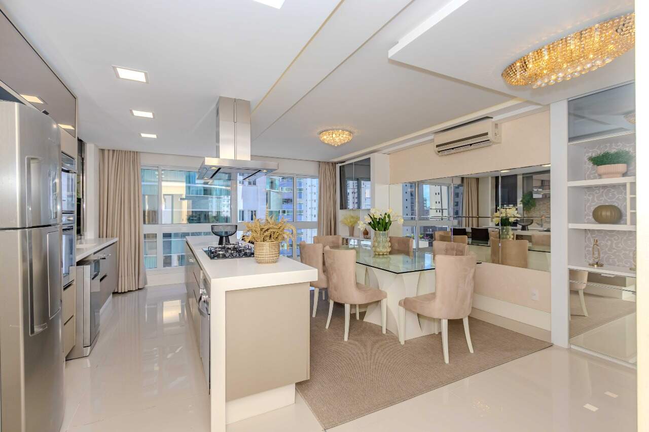 Apartamento à venda no Pioneiros: 