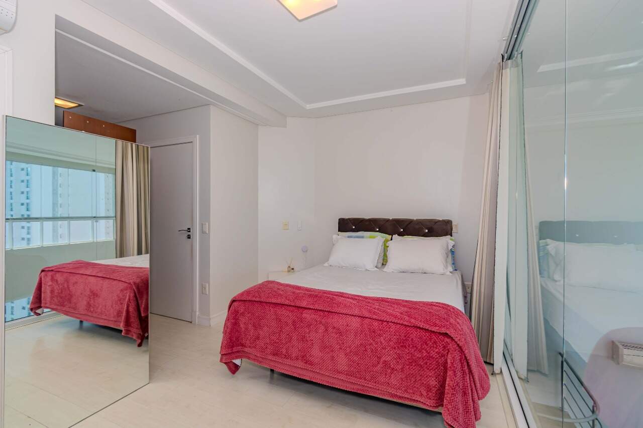Apartamento à venda no Pioneiros: 