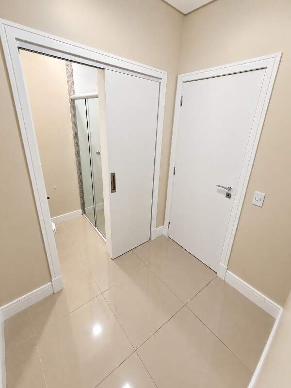 Apartamento diferenciado à venda no Pioneiros: 