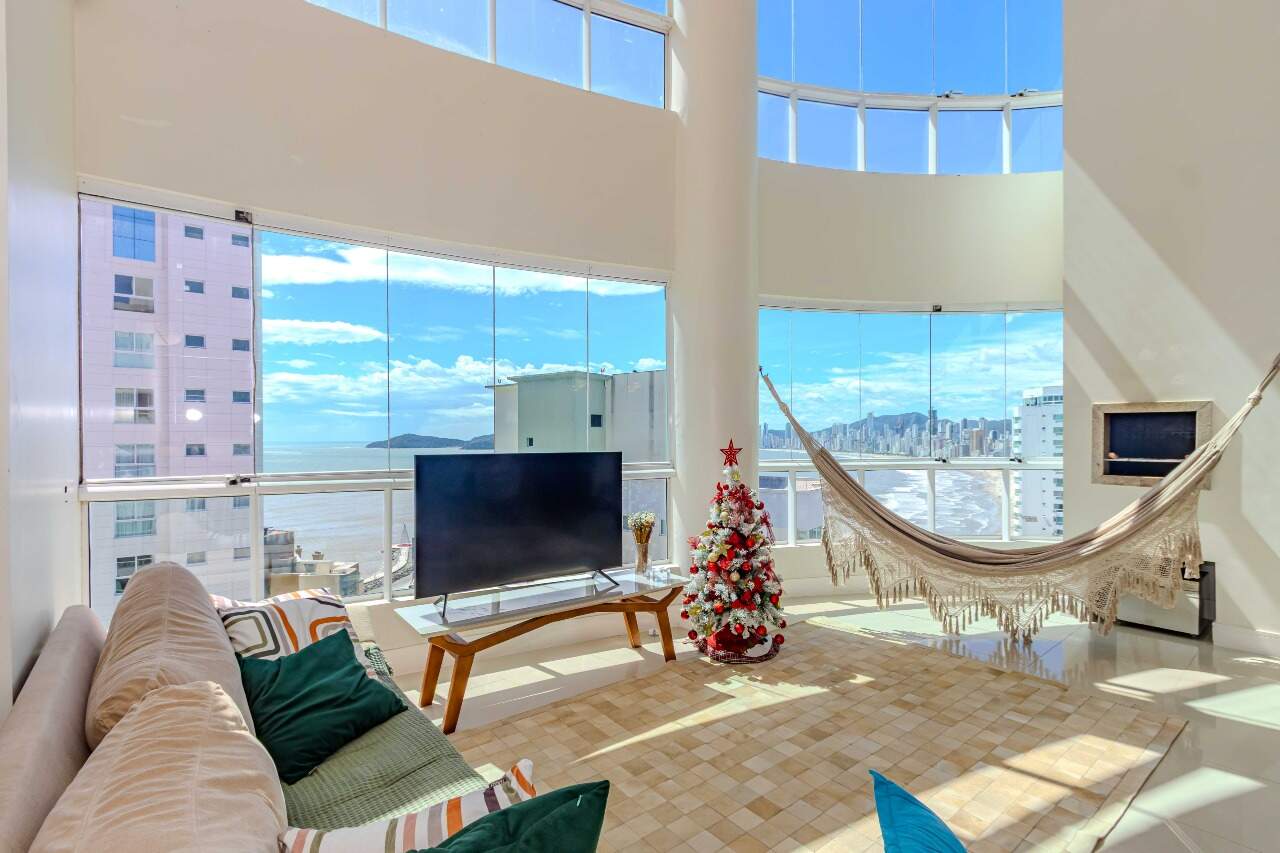 Apartamento à venda no Pioneiros: 