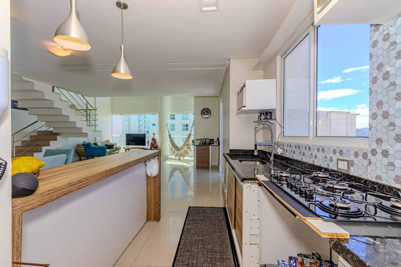 Apartamento à venda no Pioneiros: 