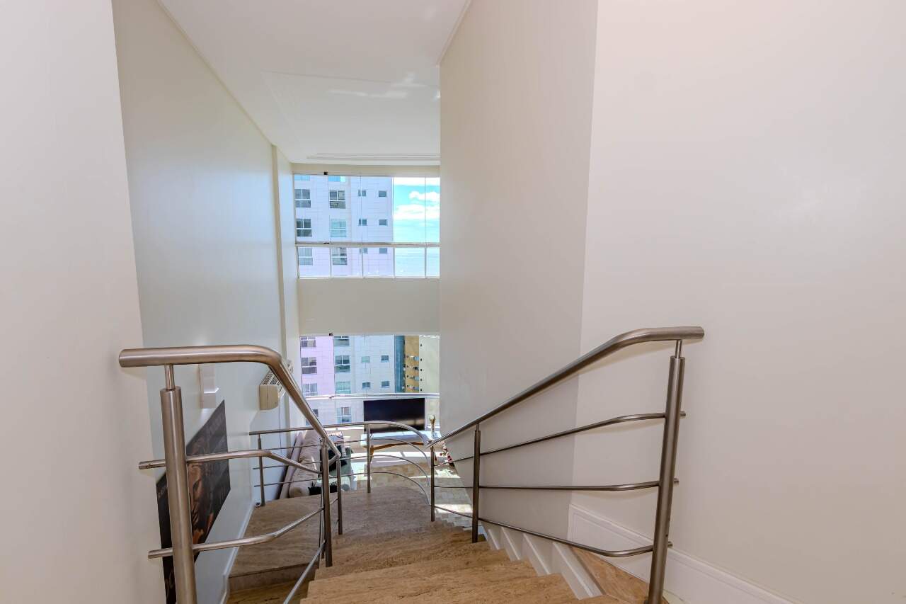 Apartamento à venda no Pioneiros: 
