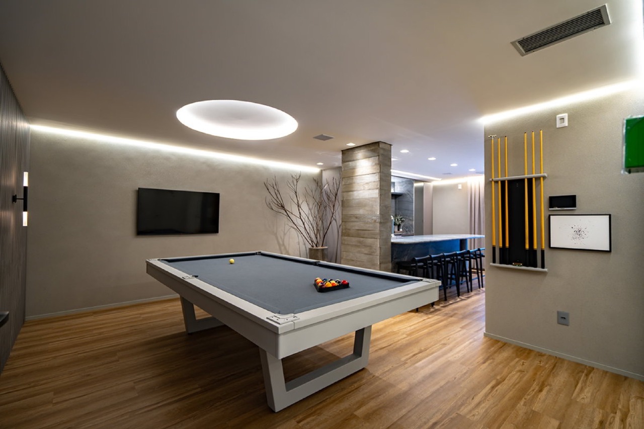Cobertura à venda no Praia Brava: Sala de jogos com mesa de sinuca