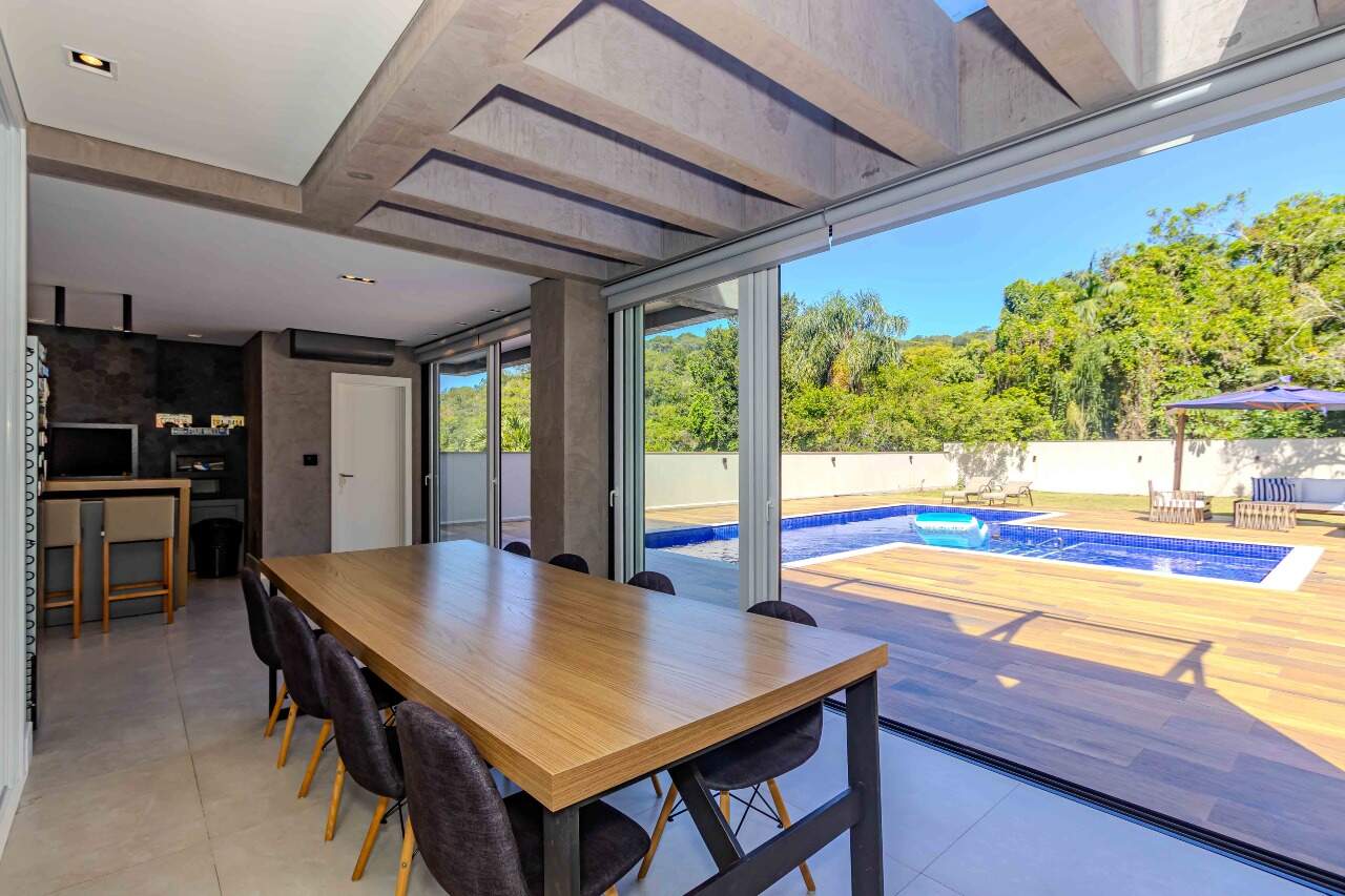 Casa de Condomínio à venda no Ariribá: 