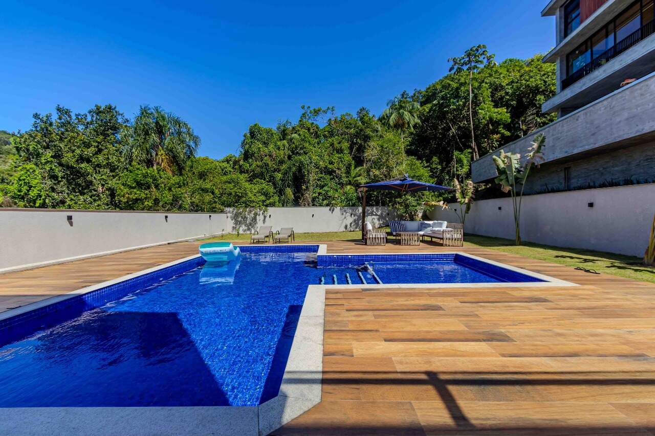 Casa de Condomínio à venda no Ariribá: 