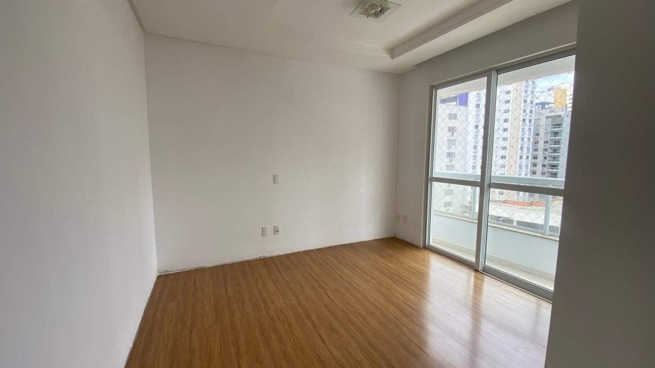 Apartamento à venda no Centro: Outro dormitório do apartamento.