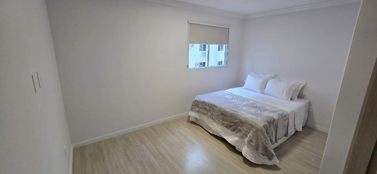 Apartamento à venda no Centro: Segunda suíte. Foto real do apartamento.