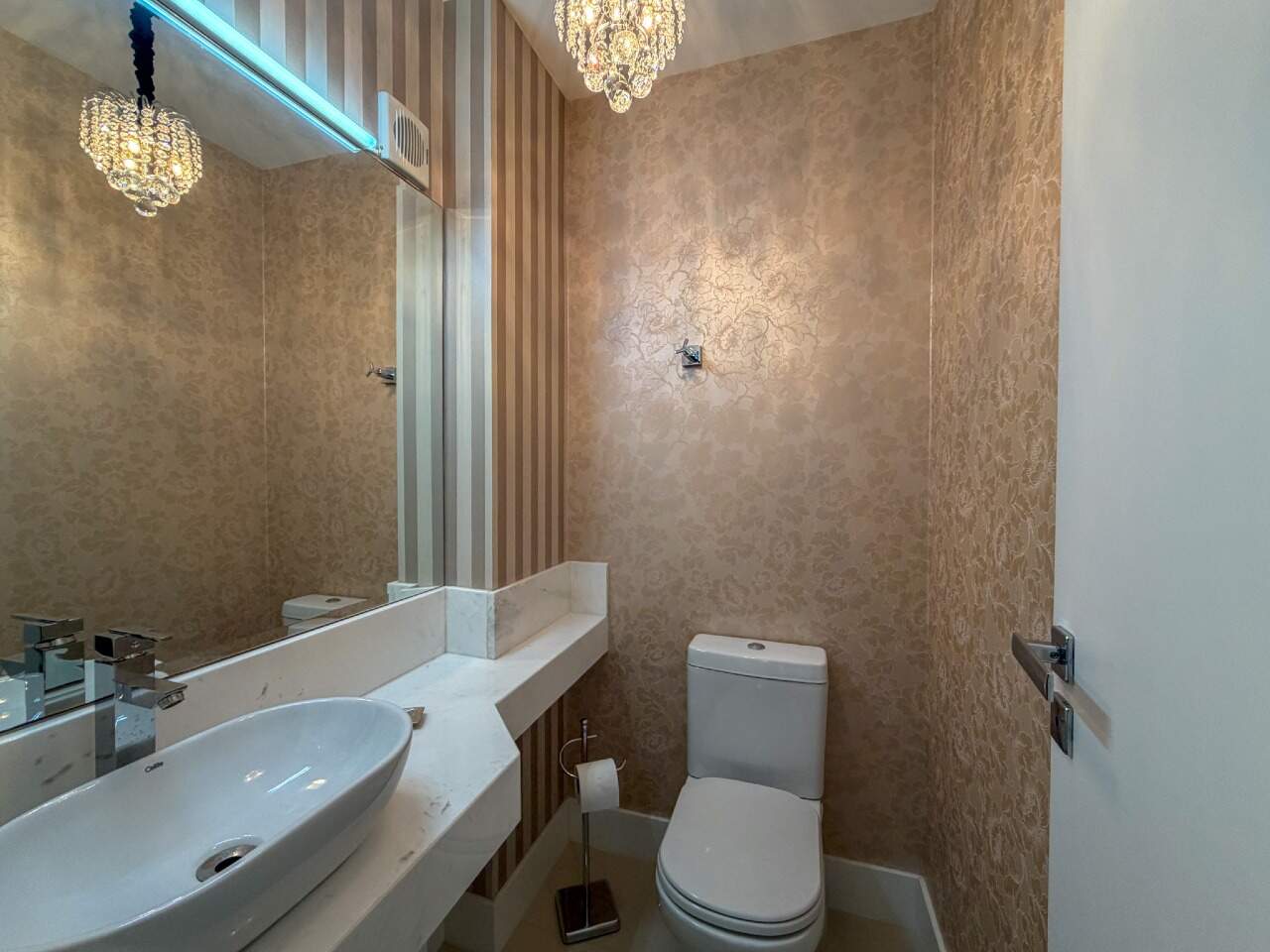 Apartamento à venda no Pioneiros: