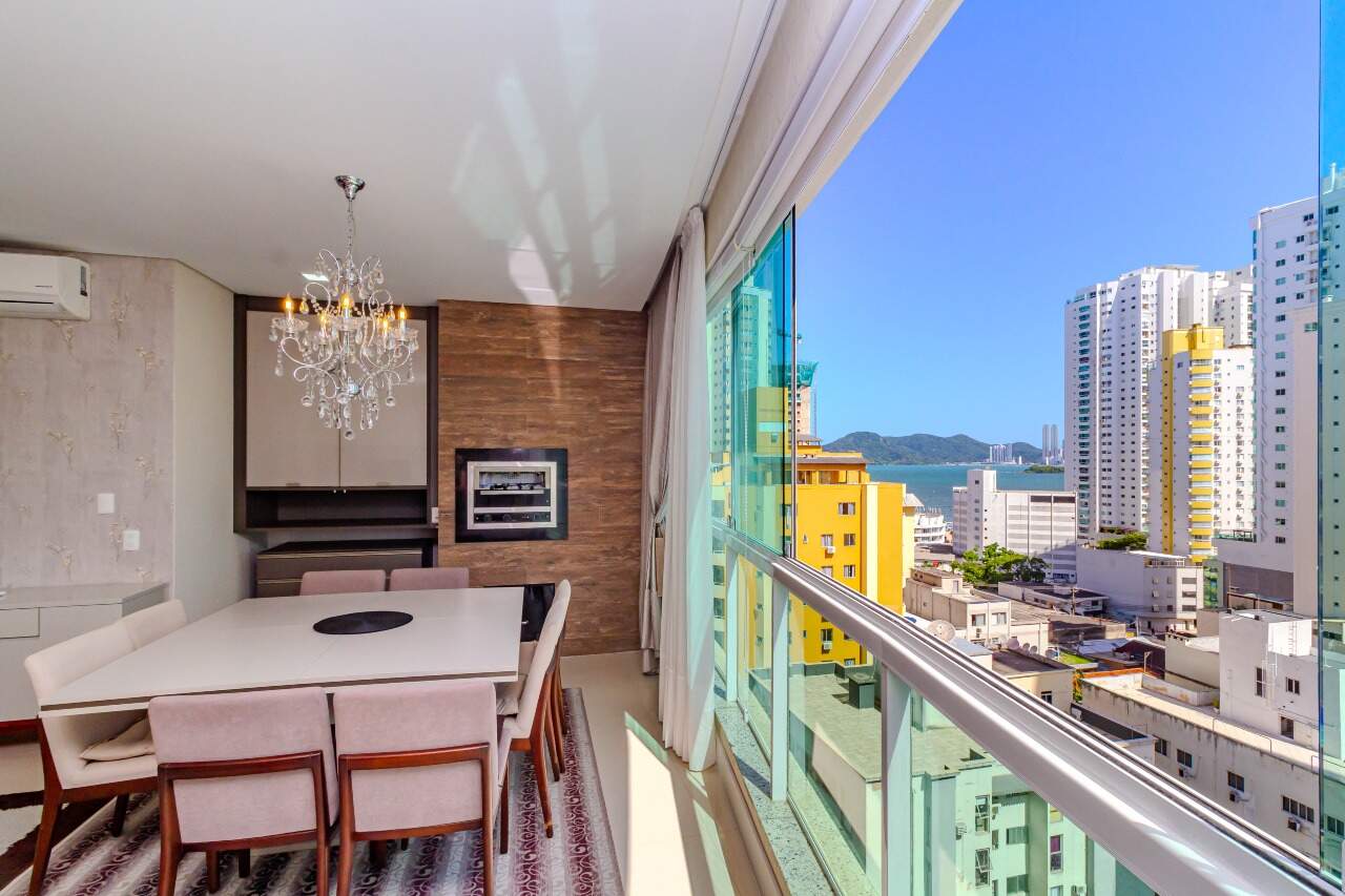 Apartamento à venda no Pioneiros: 