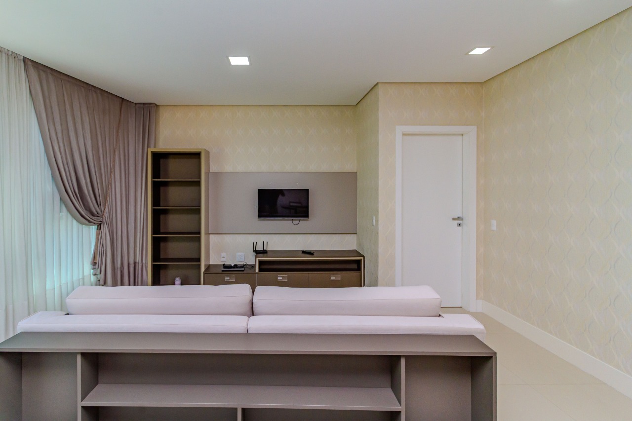 Apartamento à venda no Pioneiros: 