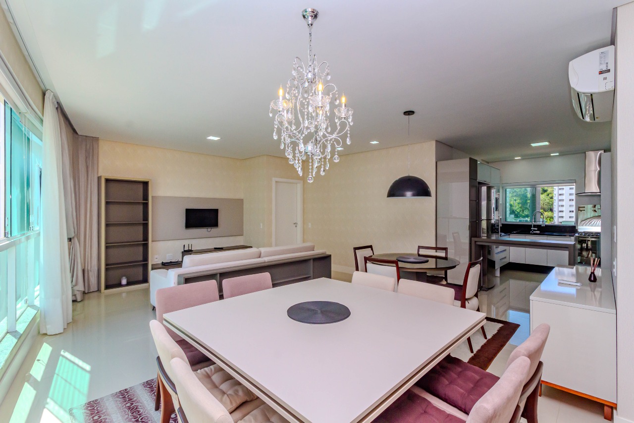 Apartamento à venda no Pioneiros: 