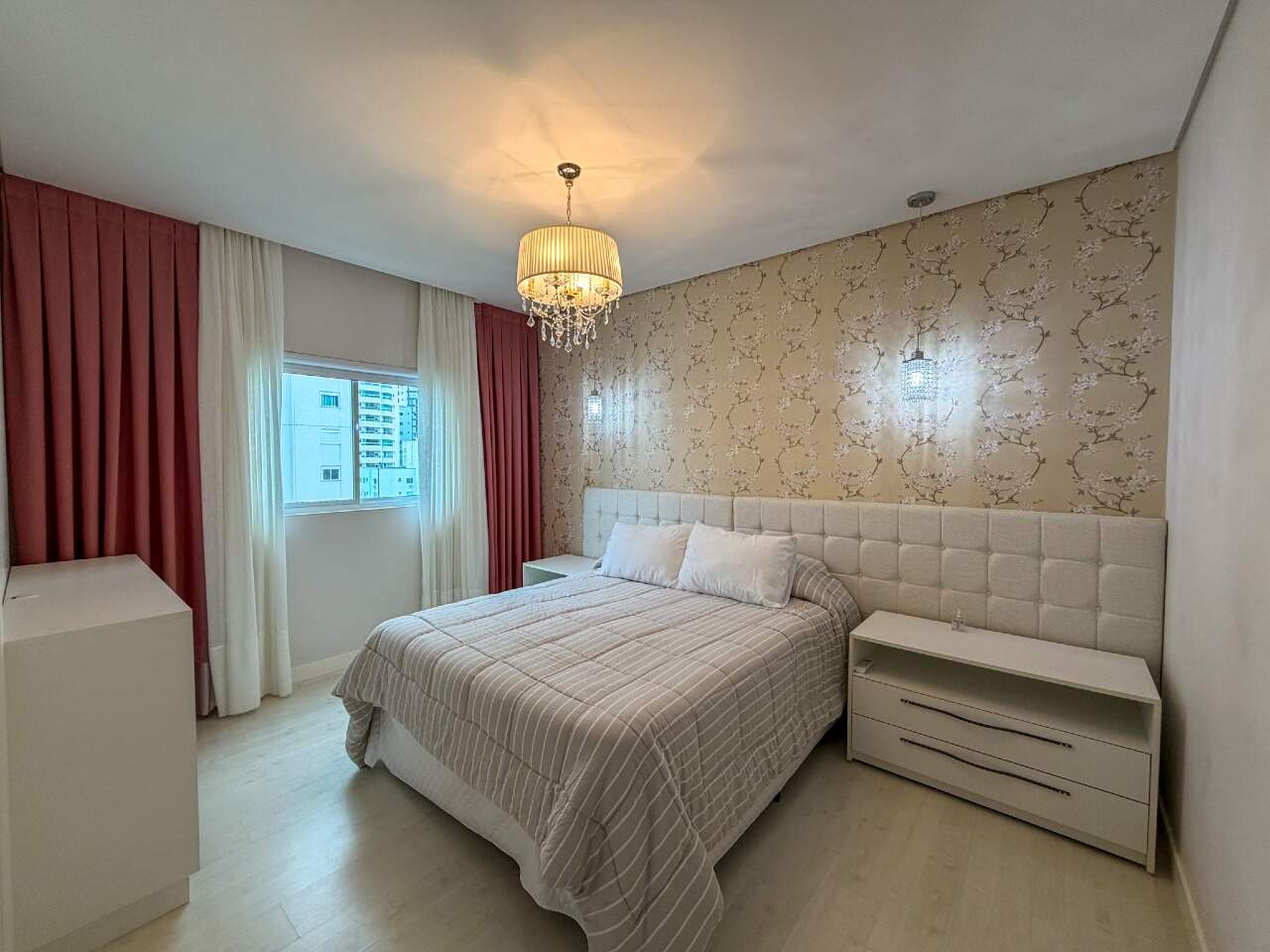 Apartamento à venda no Pioneiros: