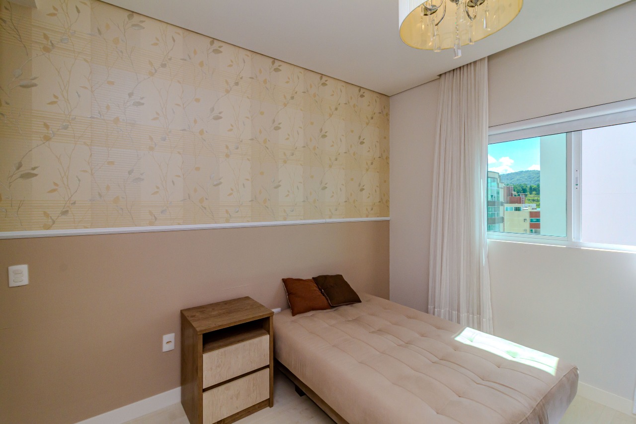 Apartamento à venda no Pioneiros: 