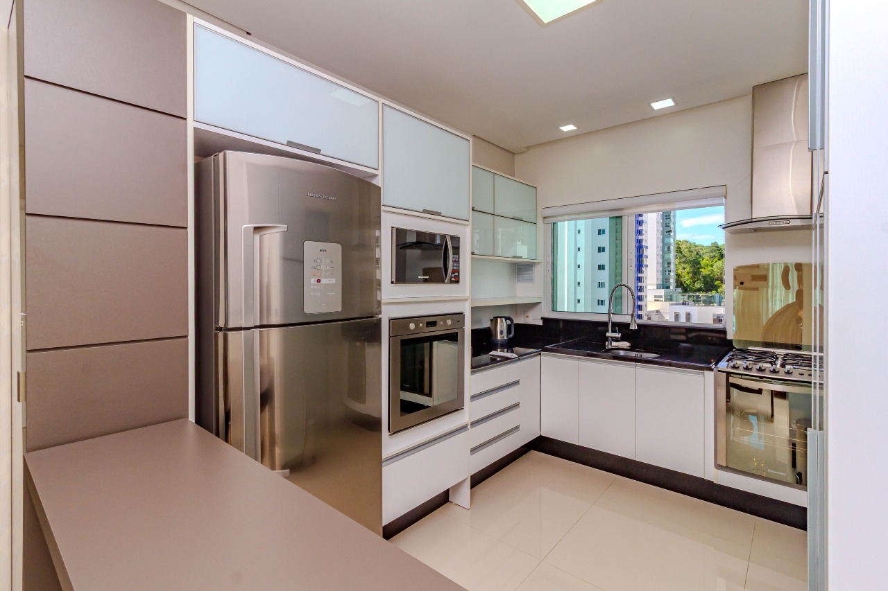 Apartamento à venda no Pioneiros: 