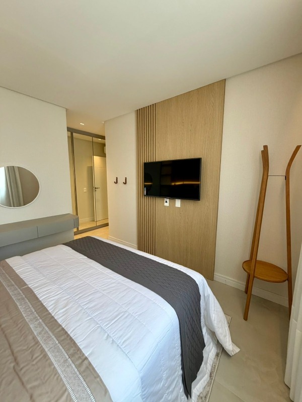 Apartamento à venda no Pioneiros: 