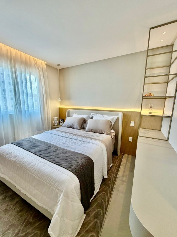 Apartamento à venda no Pioneiros: 