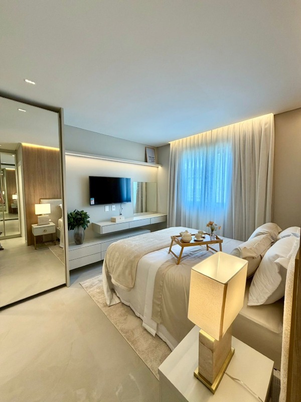 Apartamento à venda no Pioneiros: 