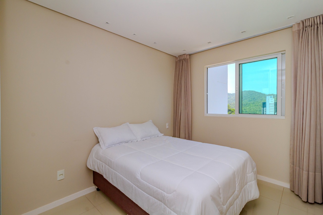 Apartamento à venda no Pioneiros: 