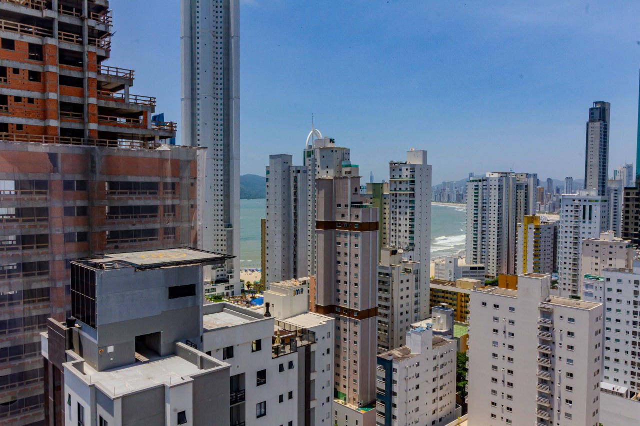 Apartamento à venda no Pioneiros: 