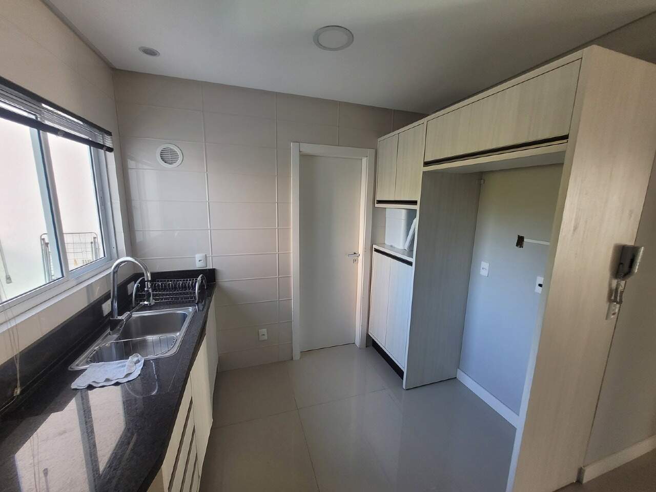 Apartamento à venda no Pioneiros: 