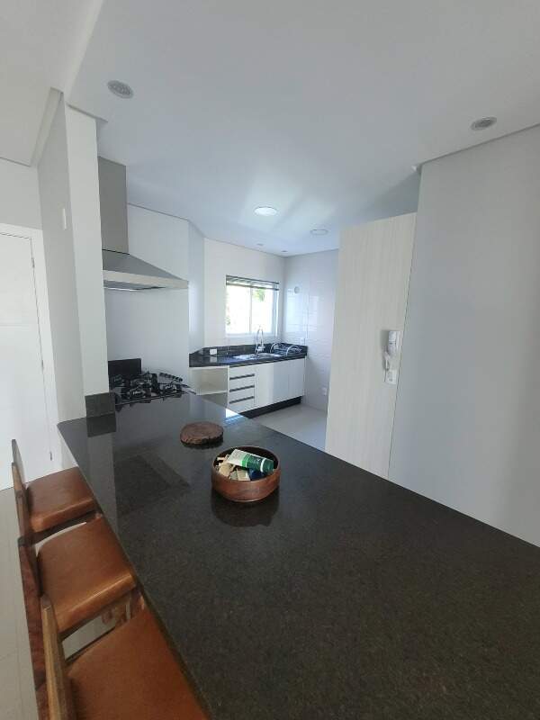 Apartamento à venda no Pioneiros: 