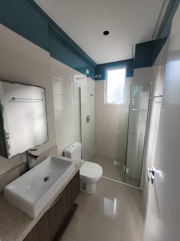Apartamento à venda no Pioneiros: 