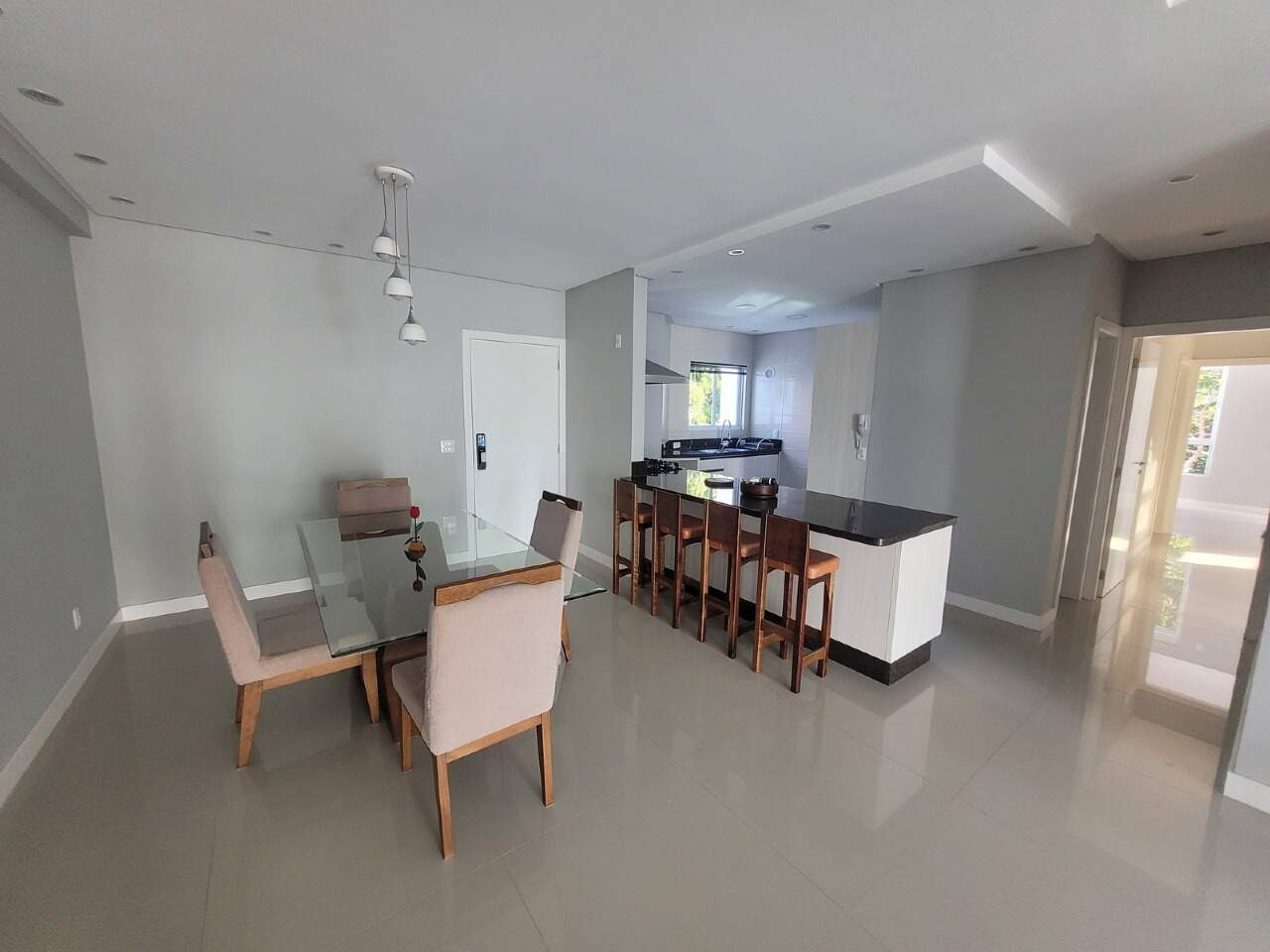Apartamento à venda no Pioneiros: 