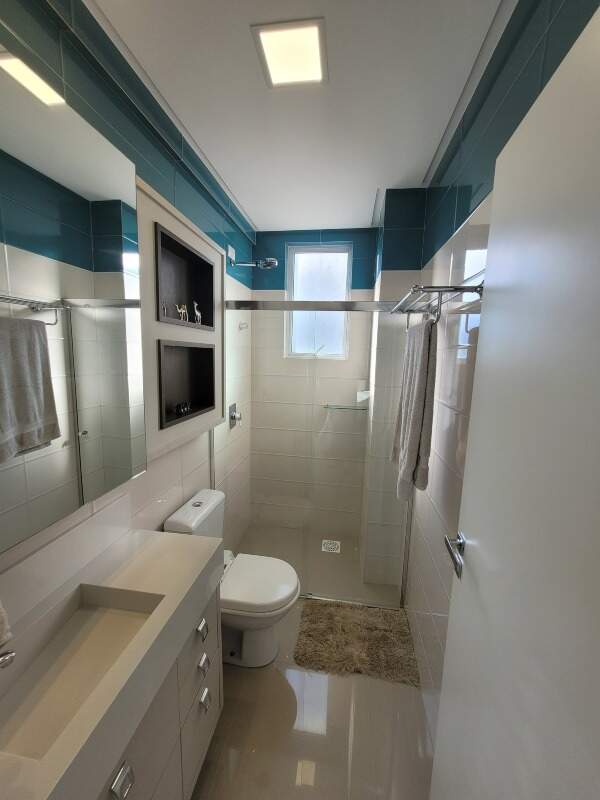 Apartamento à venda no Pioneiros: 