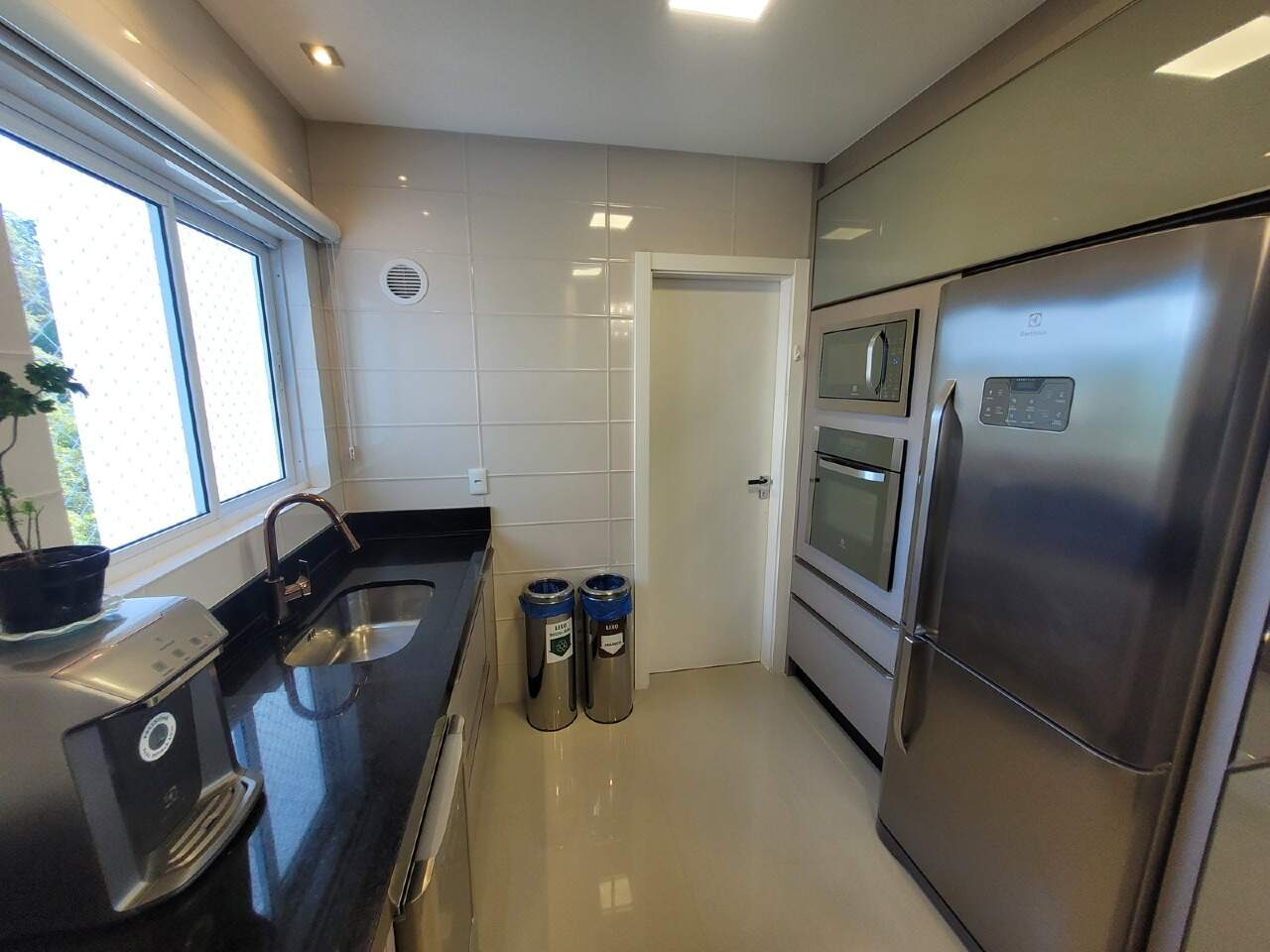 Apartamento à venda no Pioneiros: 