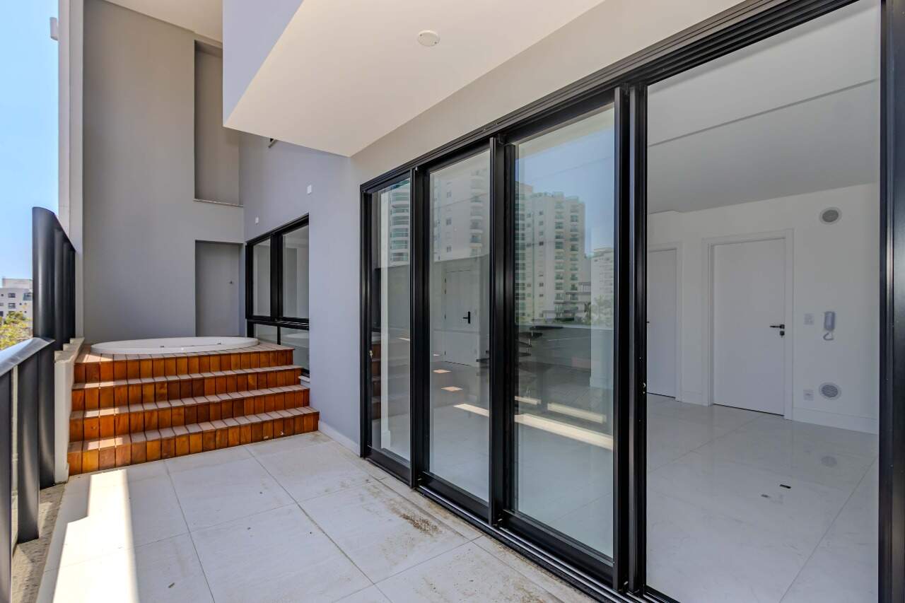 Apartamento diferenciado à venda no Praia Brava: 