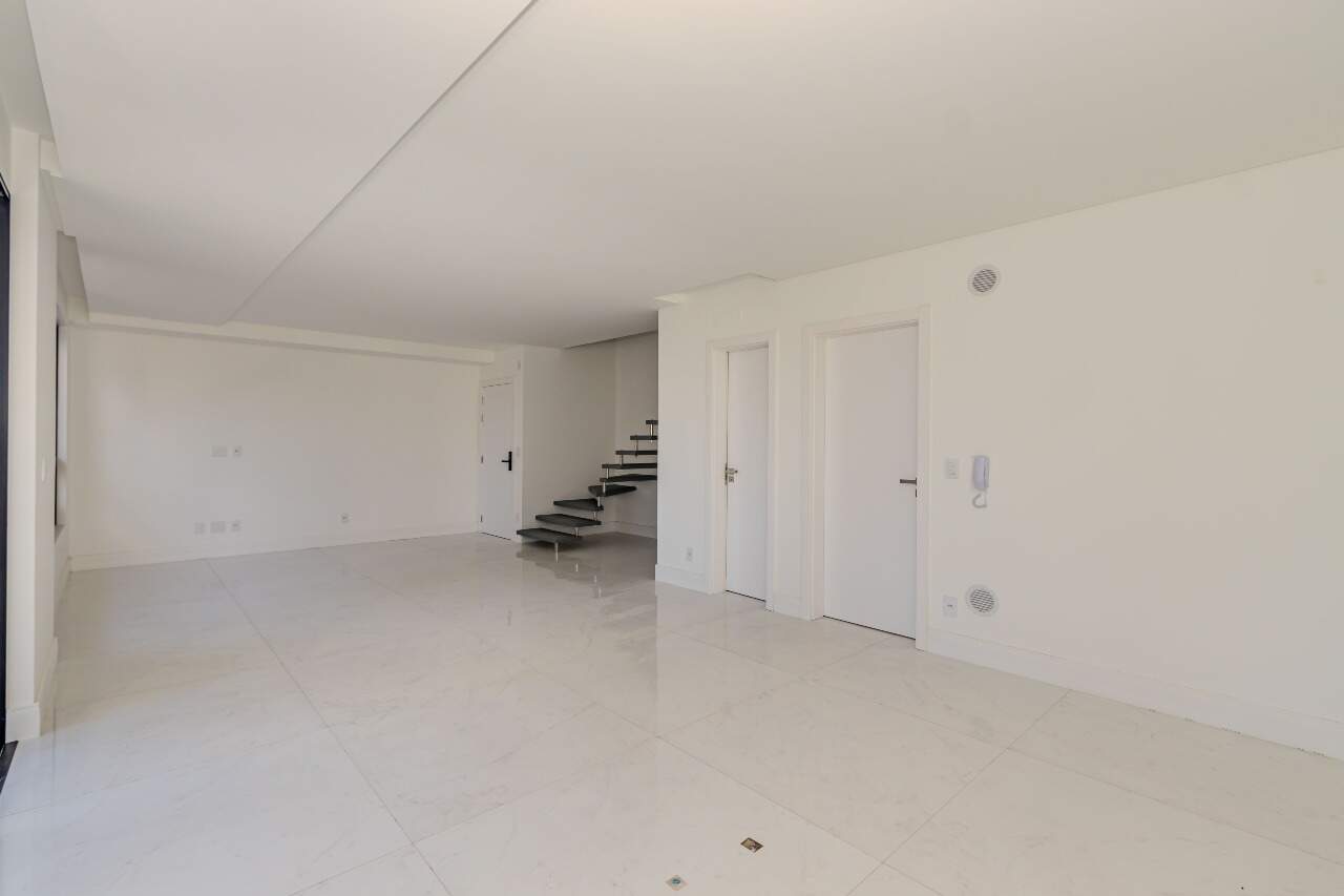 Apartamento diferenciado à venda no Praia Brava: