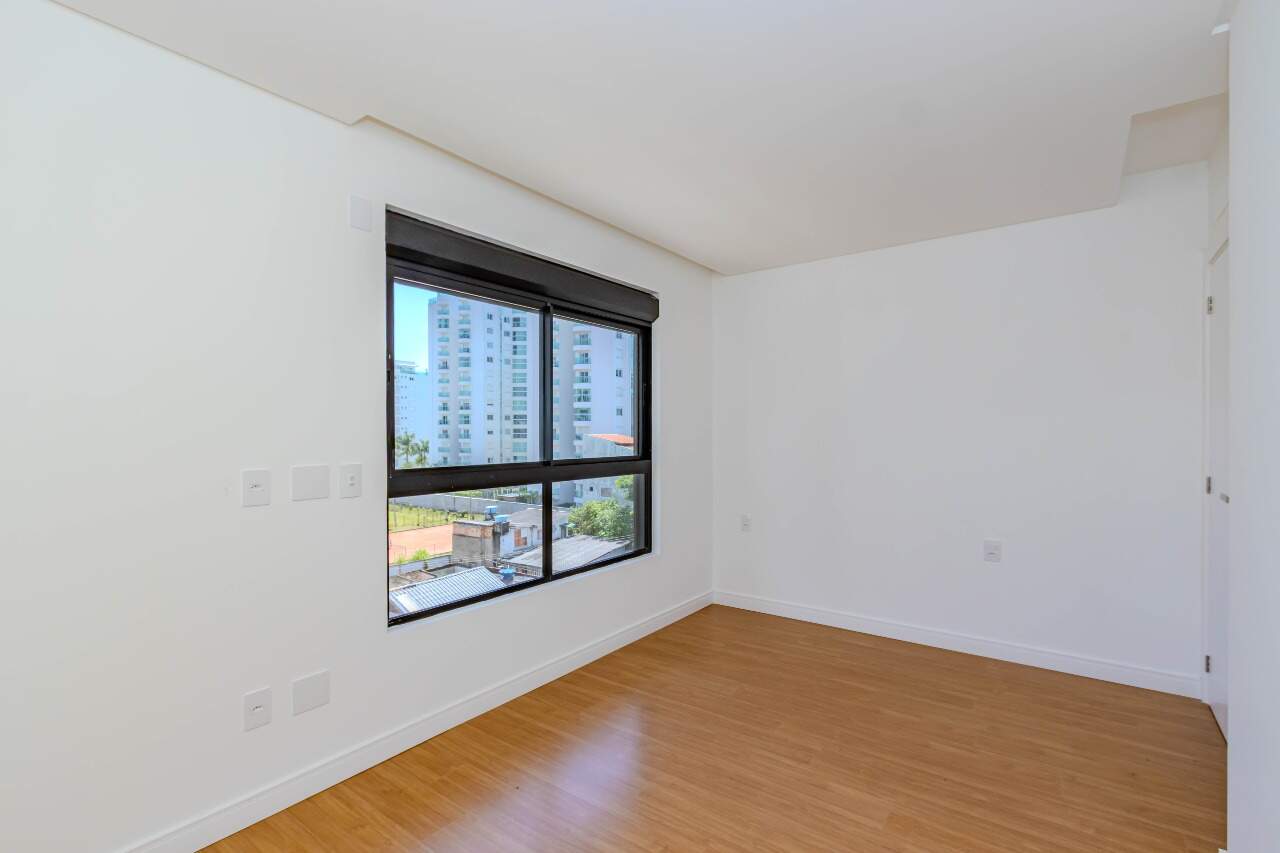 Apartamento diferenciado à venda no Praia Brava: