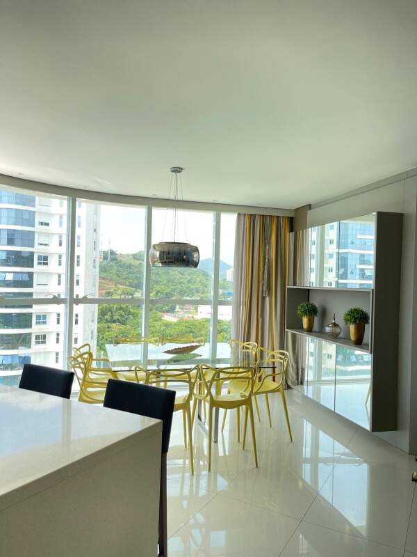 Apartamento à venda no Praia Brava: 