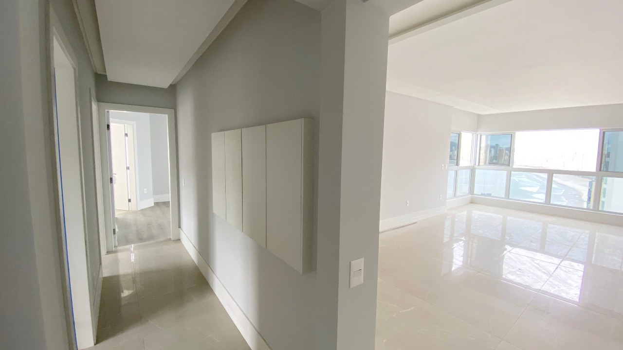 Apartamento à venda no Pioneiros: 