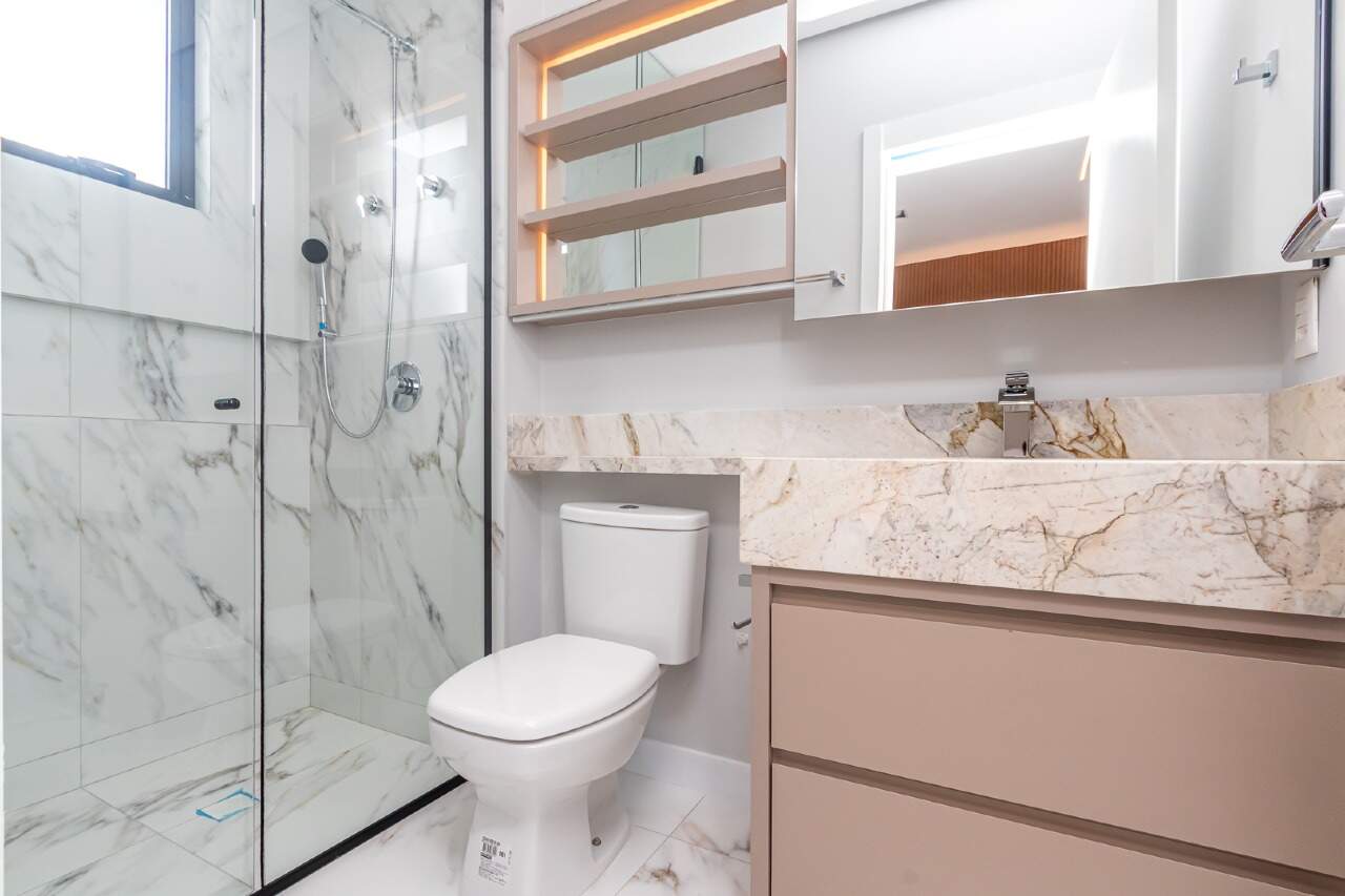 Apartamento à venda no Pioneiros: 