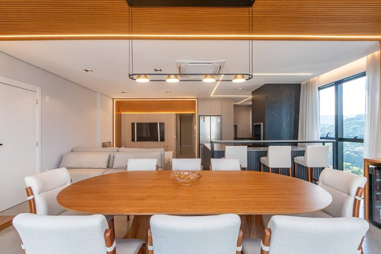 Apartamento à venda no Pioneiros: 
