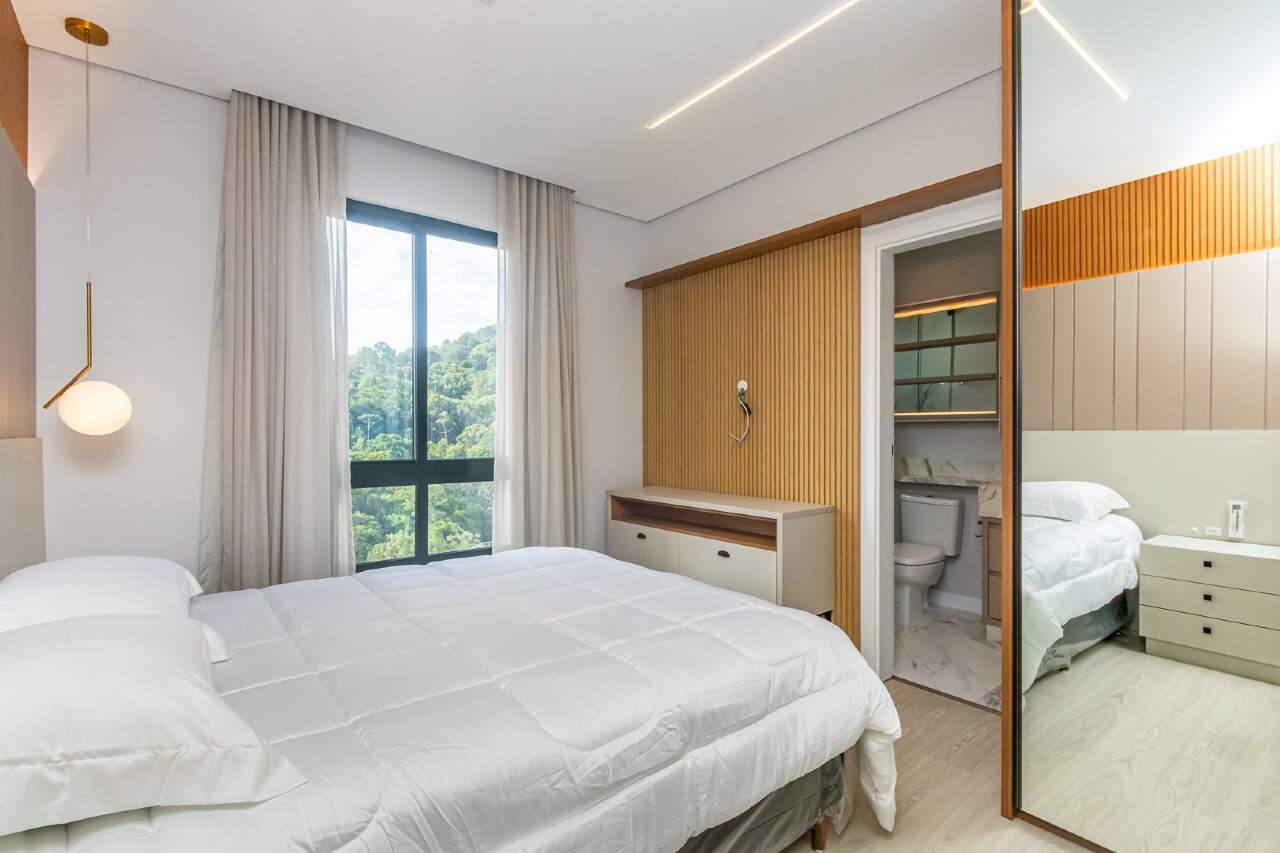 Apartamento à venda no Pioneiros: 