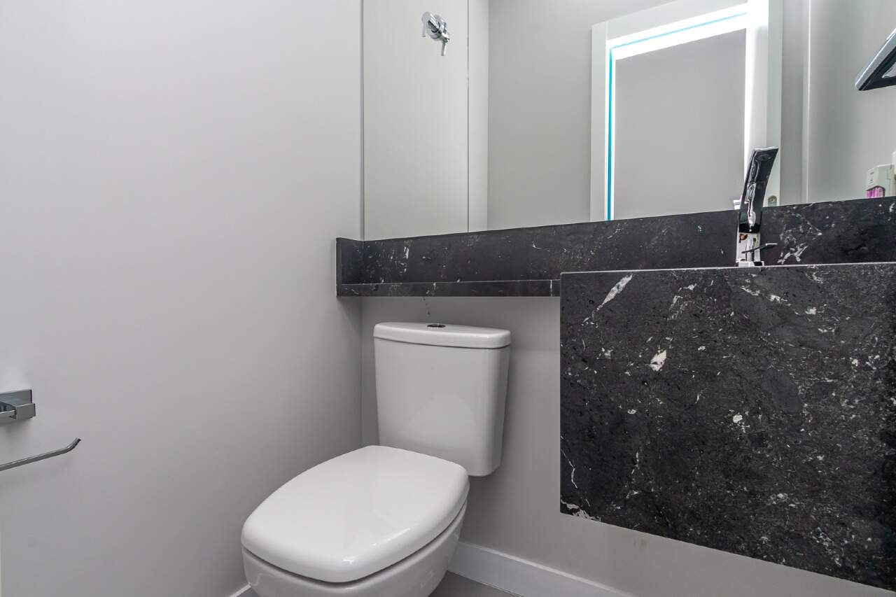 Apartamento à venda no Pioneiros: 