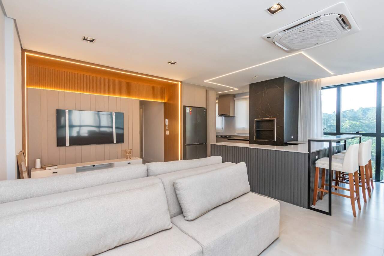 Apartamento à venda no Pioneiros: 