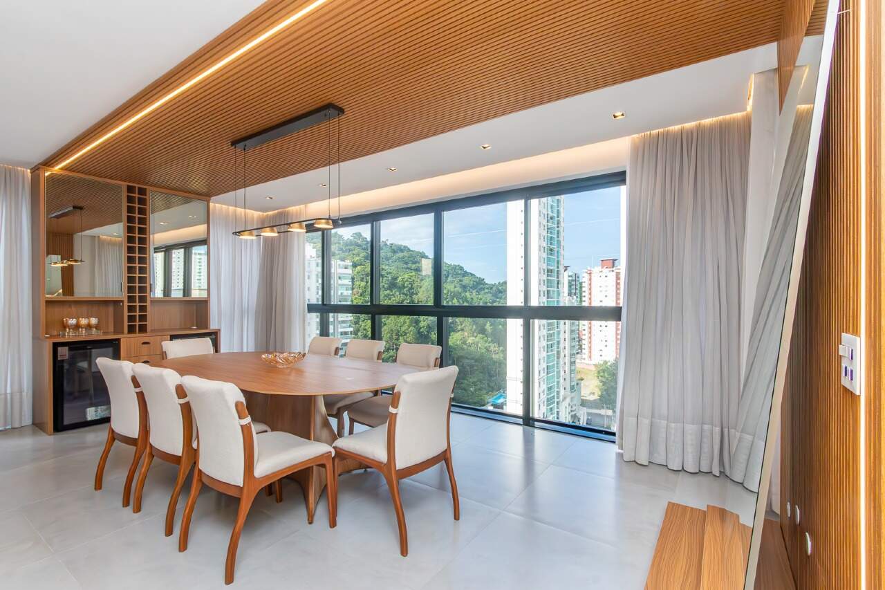 Apartamento à venda no Pioneiros: 