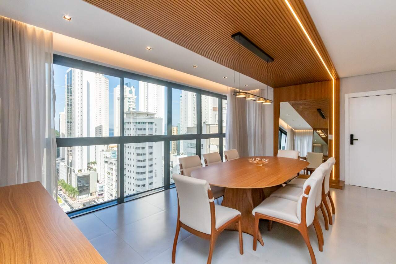 Apartamento à venda no Pioneiros: 