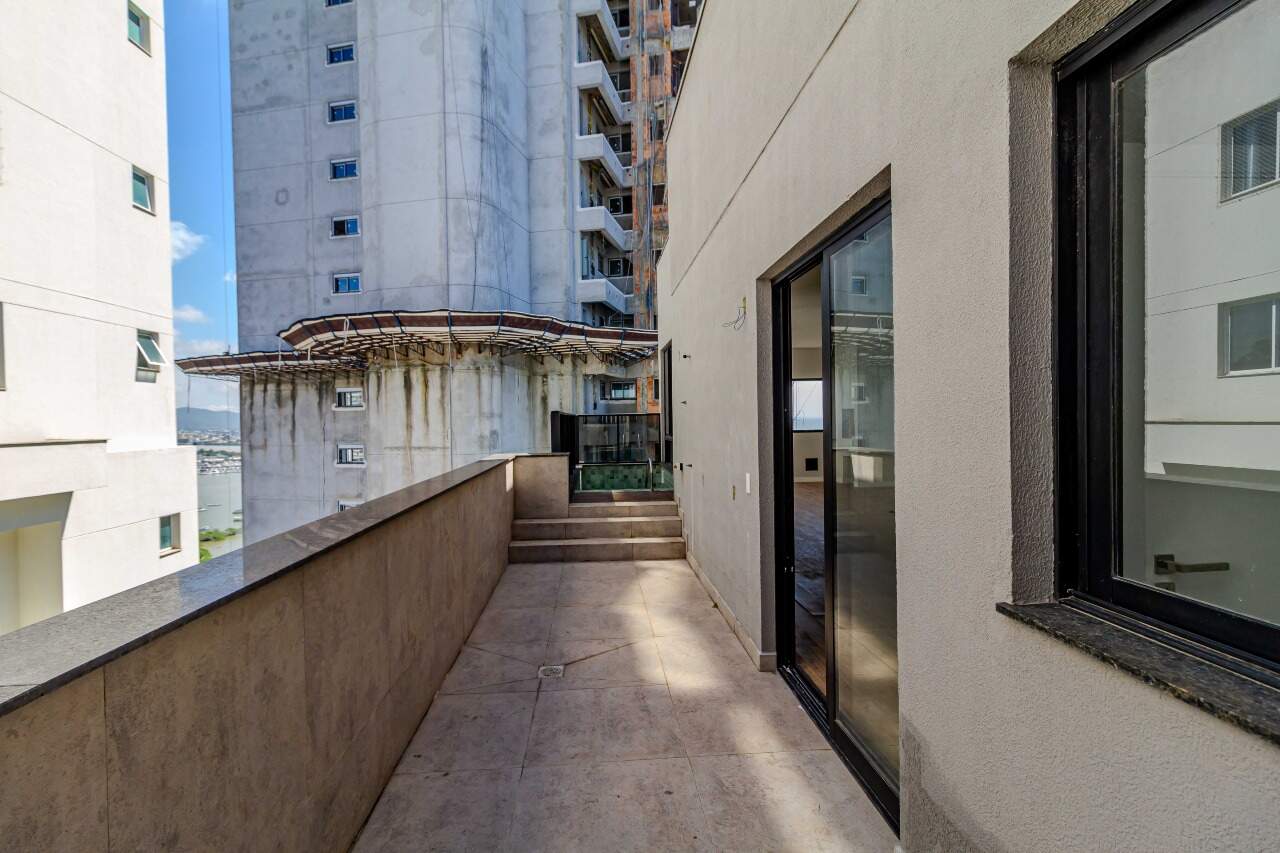 Cobertura à venda no Fazenda: 