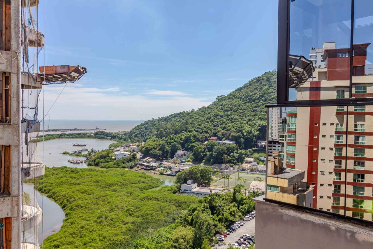 Cobertura à venda no Fazenda: 