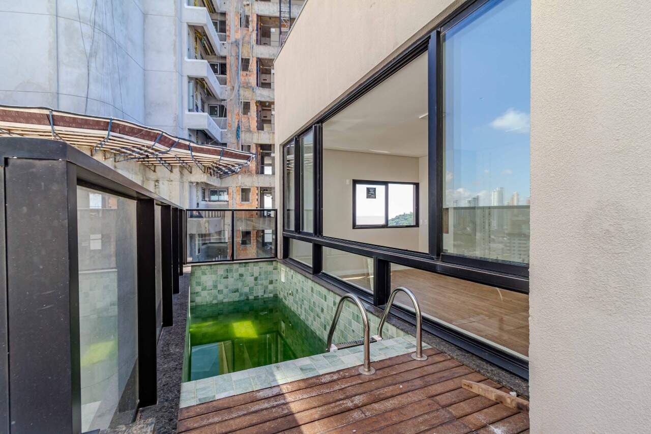 Cobertura à venda no Fazenda: 