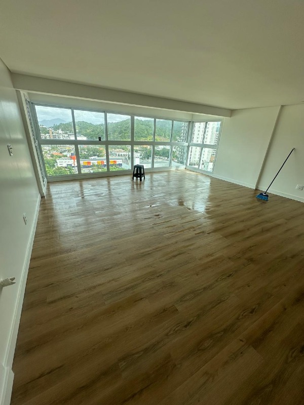 Apartamento à venda no Praia Brava: