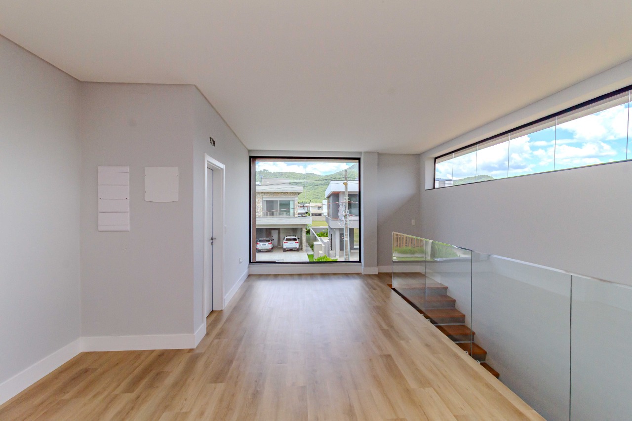 Casa de Condomínio à venda no Centro: 