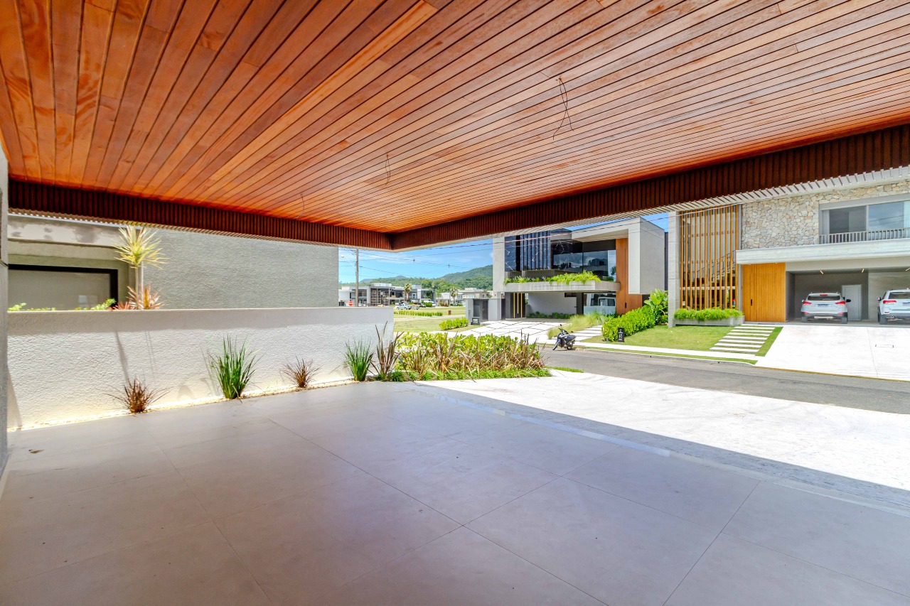 Casa de Condomínio à venda no Centro: 