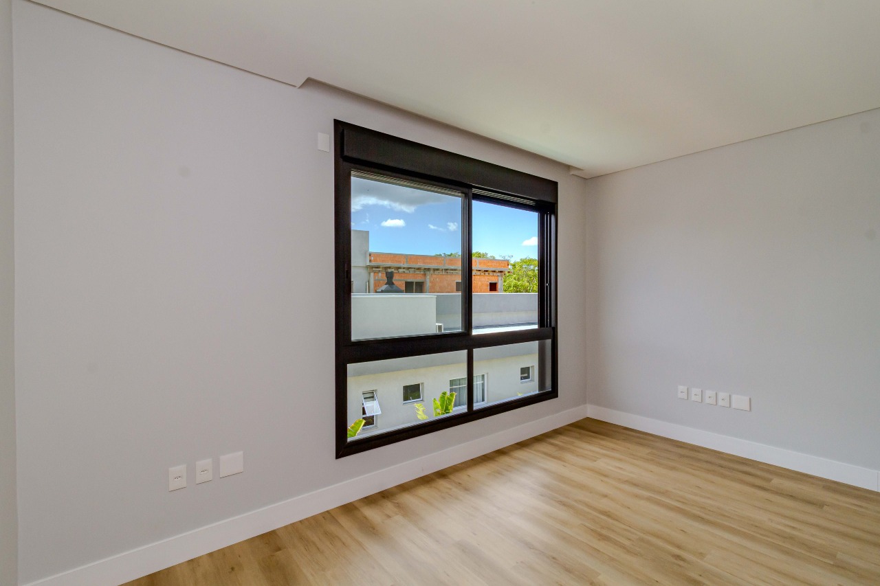 Casa de Condomínio à venda no Centro: 