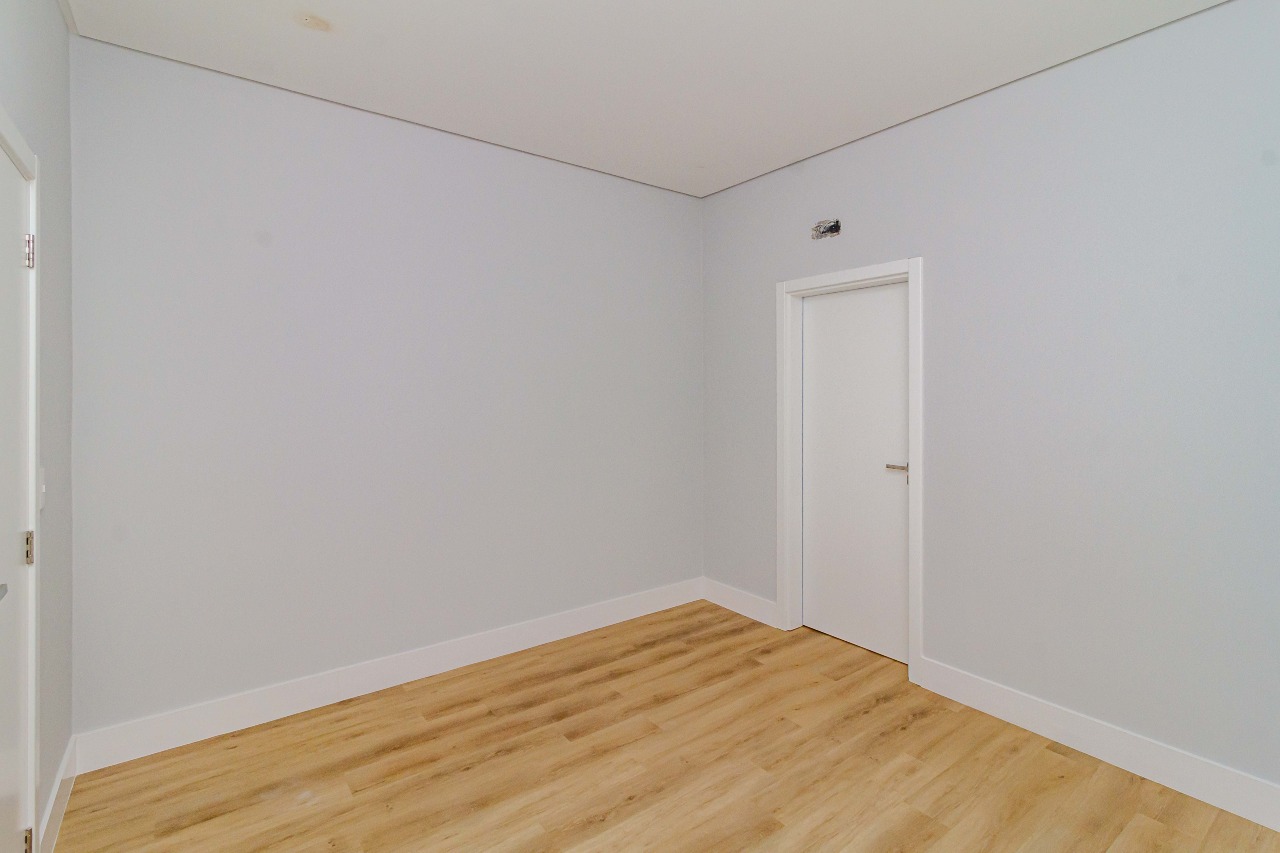 Casa de Condomínio à venda no Centro: 