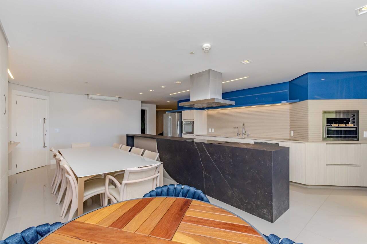 Apartamento diferenciado à venda no Pioneiros: 